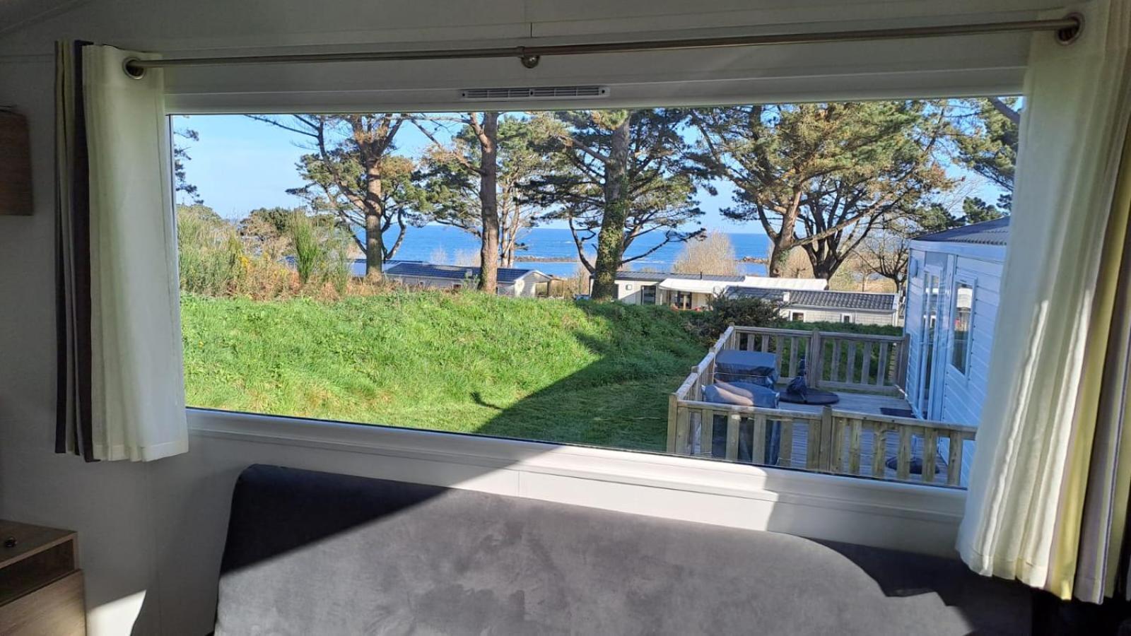 Mobil-Home Convivial Avec Vue Sur Mer - Pleubian Eksteriør billede